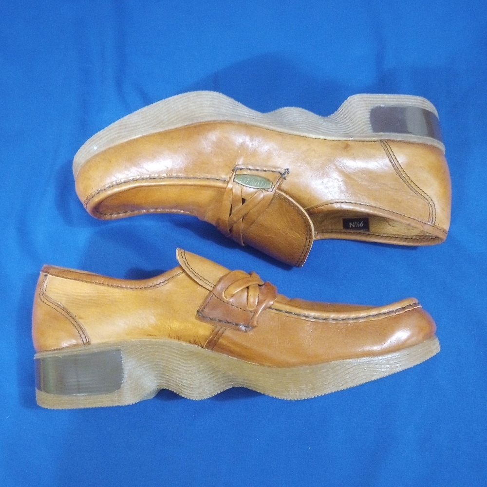 Tan Leather Flats Moccasin-Style Loafers